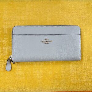 COACH Accordion Zip Wallet - Pale Blue Pebbled Leather